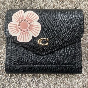 NWOT Coach Wyn Wallet with Limited Edition Floral Pin Black & light gold brass